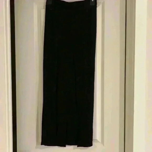 Maxi Skirt with a‎ middle slit - Picture 1 of 4